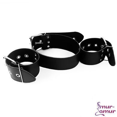 Нашийник з наручниками із натуральної шкіри Art of Sex - Bondage Collar with Handcuffs фото і опис