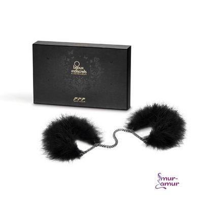 Пушистые наручники Bijoux Indiscrets Za za zu - feahter handcuffs, перьевые, подарочная упаковка фото и описание