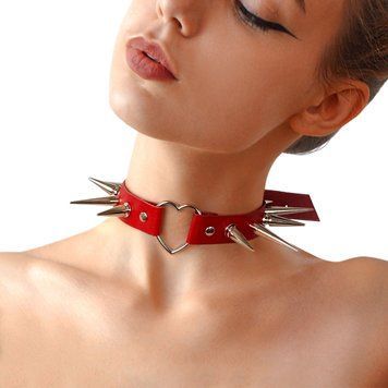 Чокер серце з великими шипами, із натуральної шкіри Art of Sex - Crystal, колір Червоний фото і опис