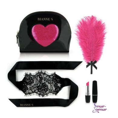 Романтический набор Rianne S: Kit d'Amour: вибропуля, перышко, маска, чехол-косметичка Black/Pink фото и описание